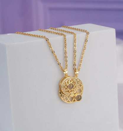 COLLAR SOLA Y LUNA PROYECCION PAREJA