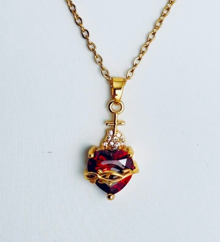 COLLAR SAGRADO CORAZON ROJO + CAJA REGALO