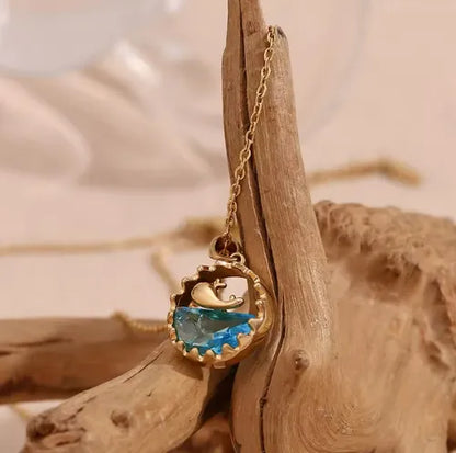 COLLAR BALLENA + CAJA REGALO