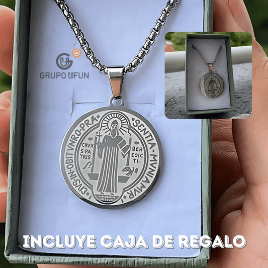 COLLAR SELLO SAN BENITO + CAJA REGALO